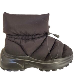 H&M Black Puffer Winter Boots